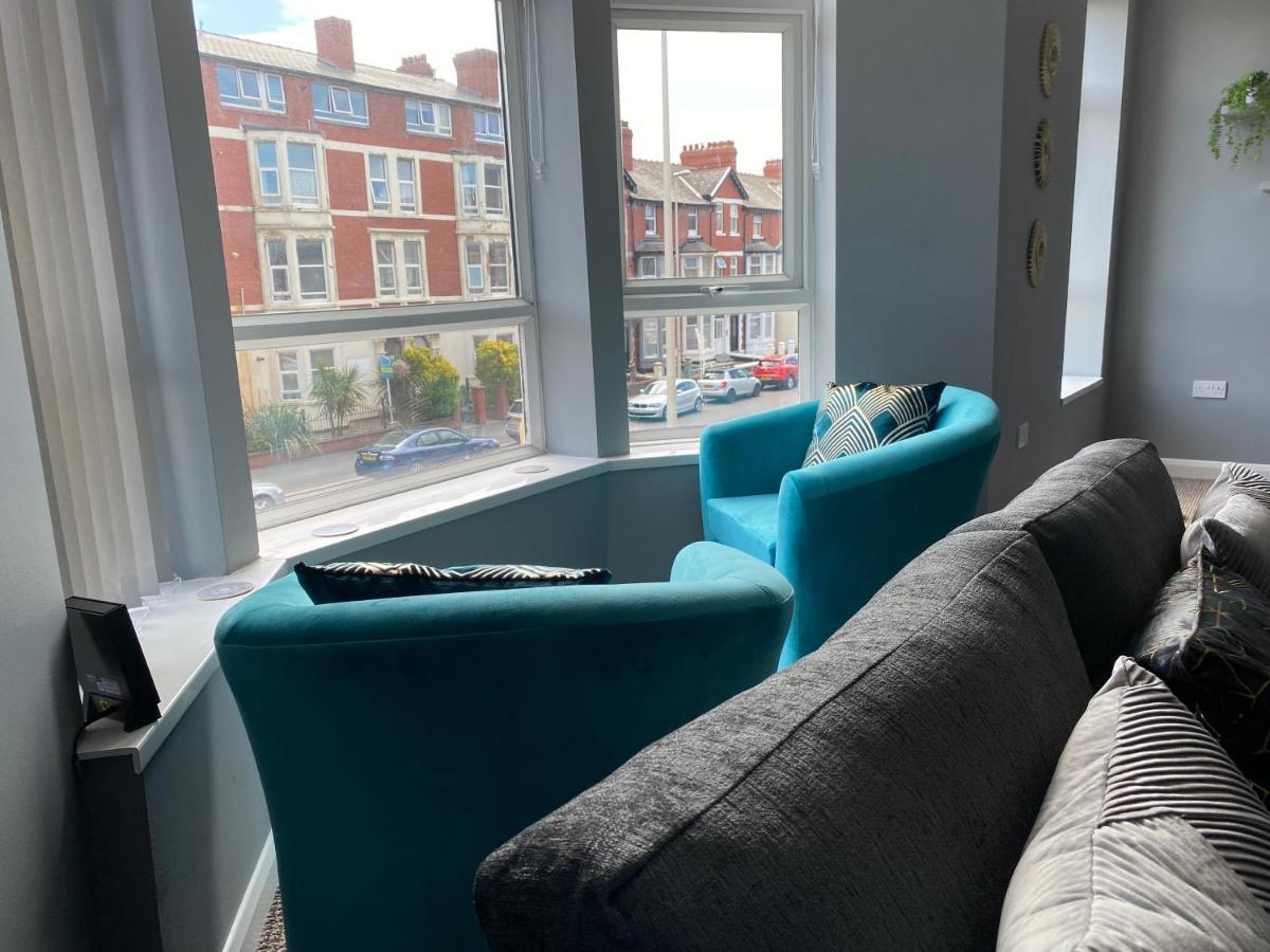 Blackpool Sleepover Apartment 4 Free Parking Sleeps 6 Екстериор снимка